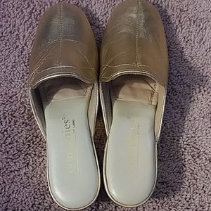 Oompies woman's shoes